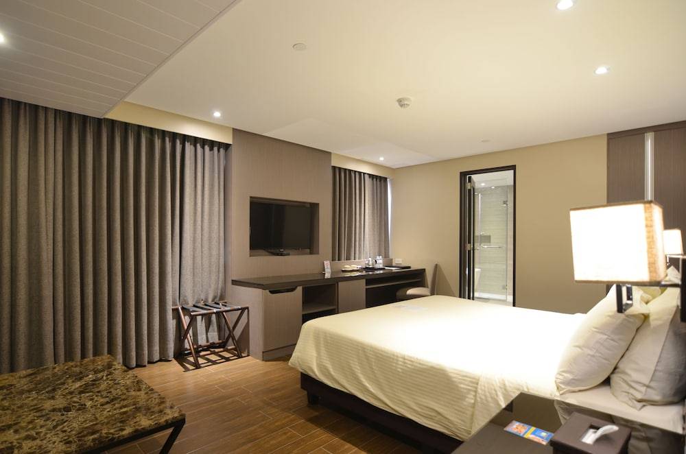 Pearl Garden Hotel 1