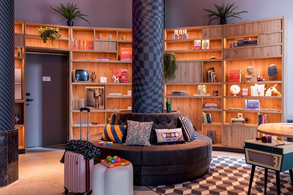 Moxy The Hague 2