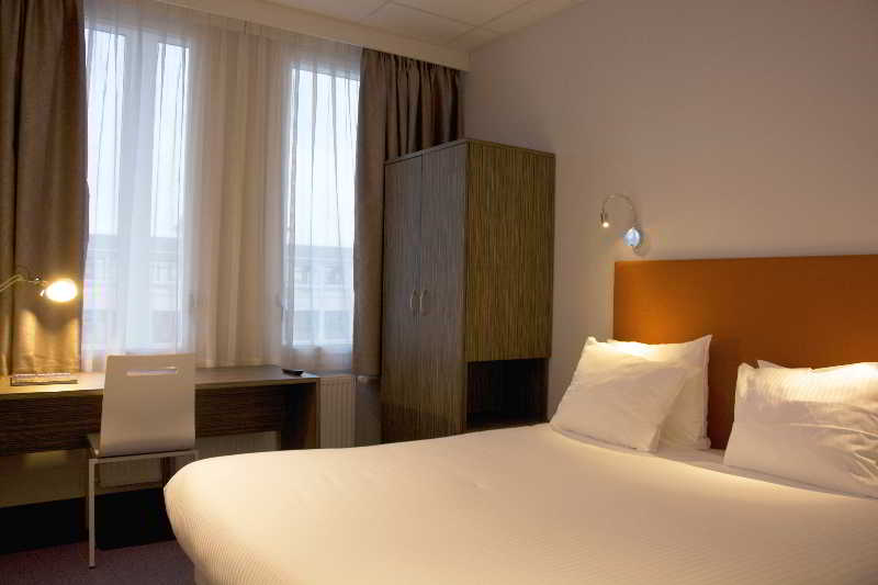 Court Garden Hotel 2