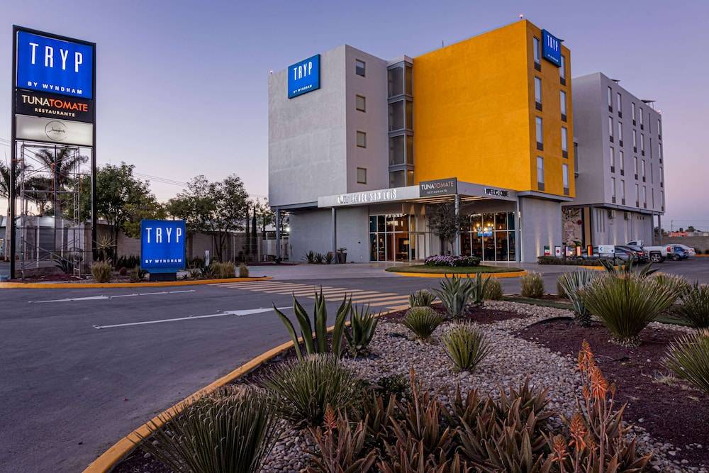 TRYP by Wyndham San Luis Potosi Hotel & Suites 1