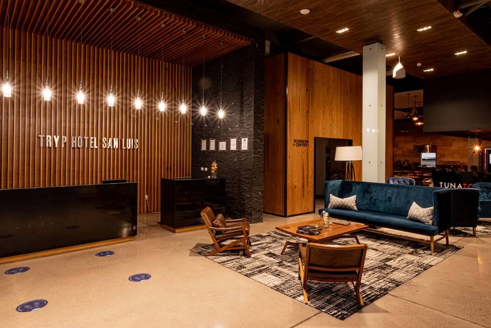 TRYP by Wyndham San Luis Potosi Hotel & Suites 2