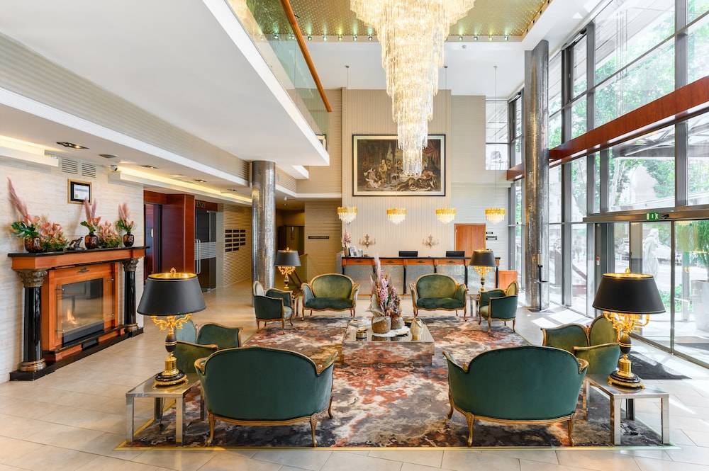 Hotel Divinus 2