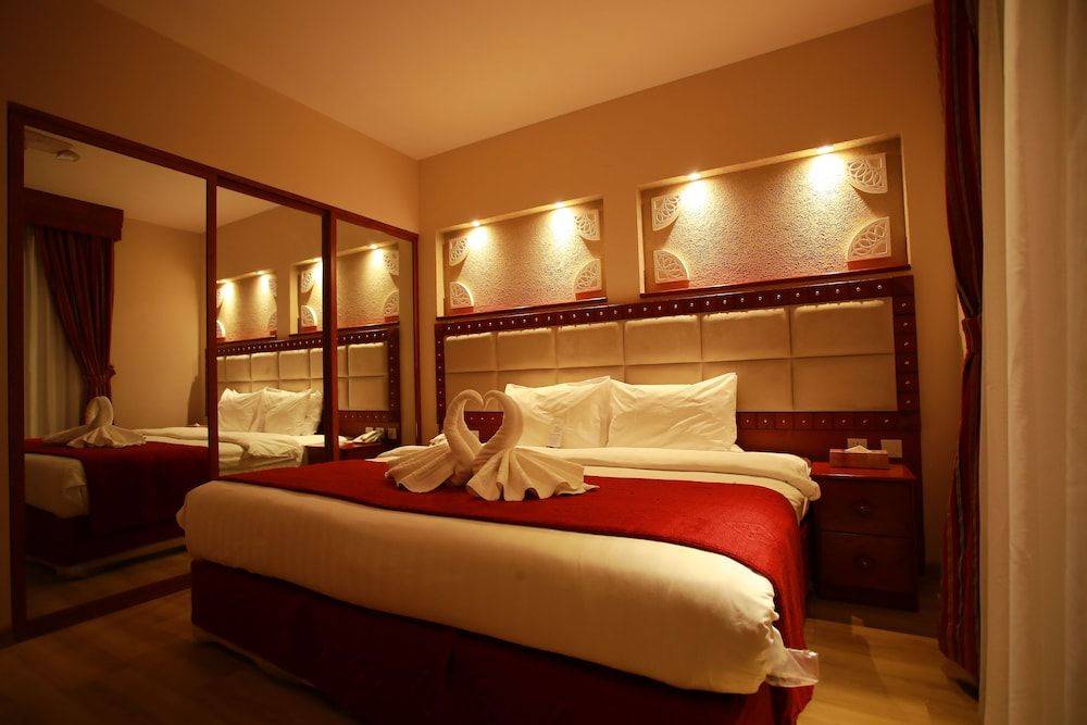Al Liwan Suites Rawdat Al Khail 2