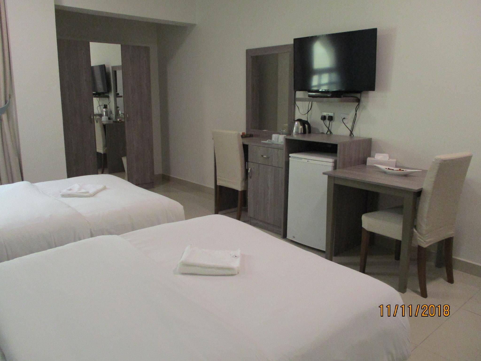 Sovereign Hotel - Marriage Certificate Required 2