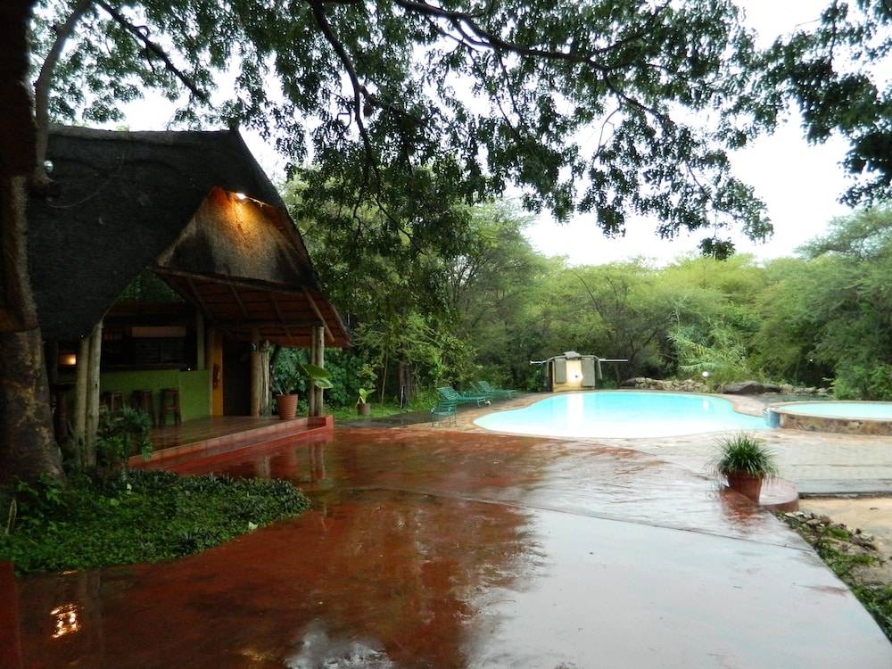 Kwalape Safari Lodge 1