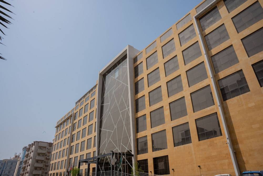 Rosemond Al Hamra 1