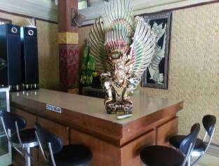Dewa Bharata Bungalows Legian 2
