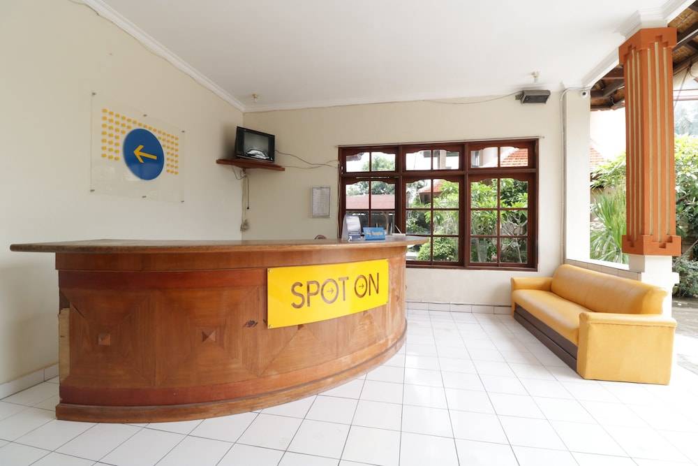 SPOT ON 2426 Hotel Aget Jaya Ii 2