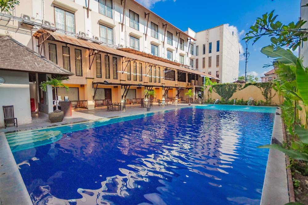 Grand Santhi Hotel 1