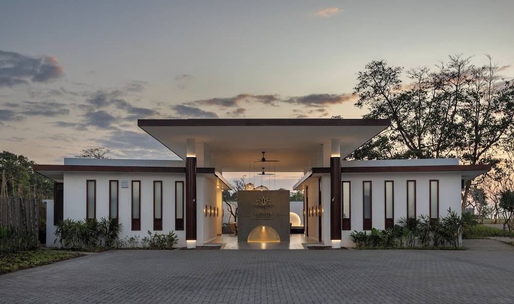 Sumitra Luxury Villas & Resort by Pramana 2