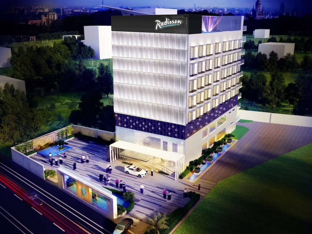 Radisson Lucknow City Center 1
