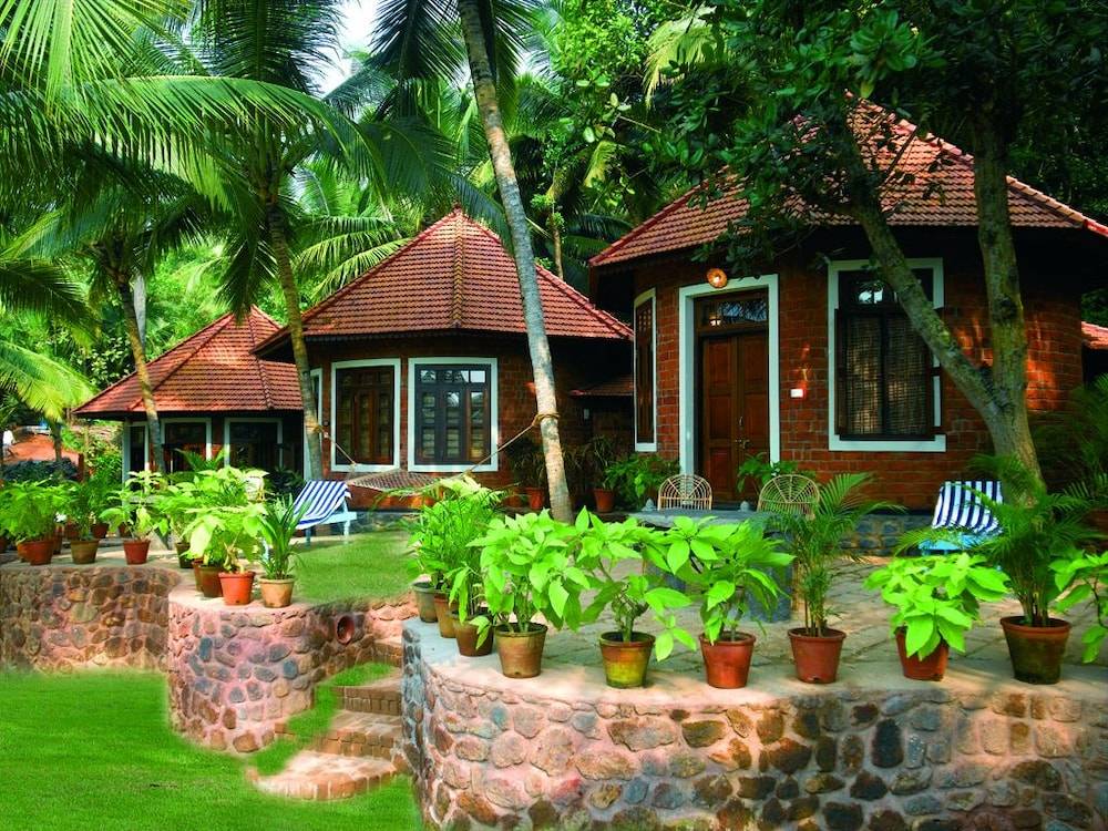Soma Manaltheeram Ayurveda BeachVillage 1