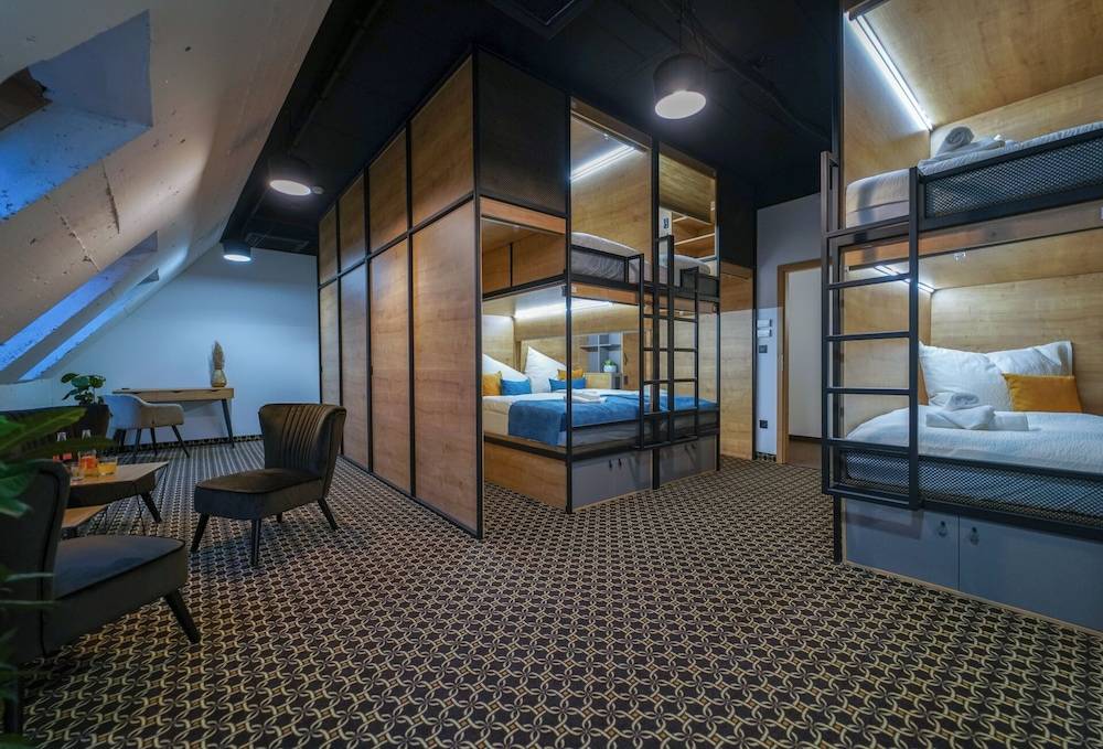 CHORS like a hotel - Capsule & NFT Boutique Hostel Bratislava - City Center 1