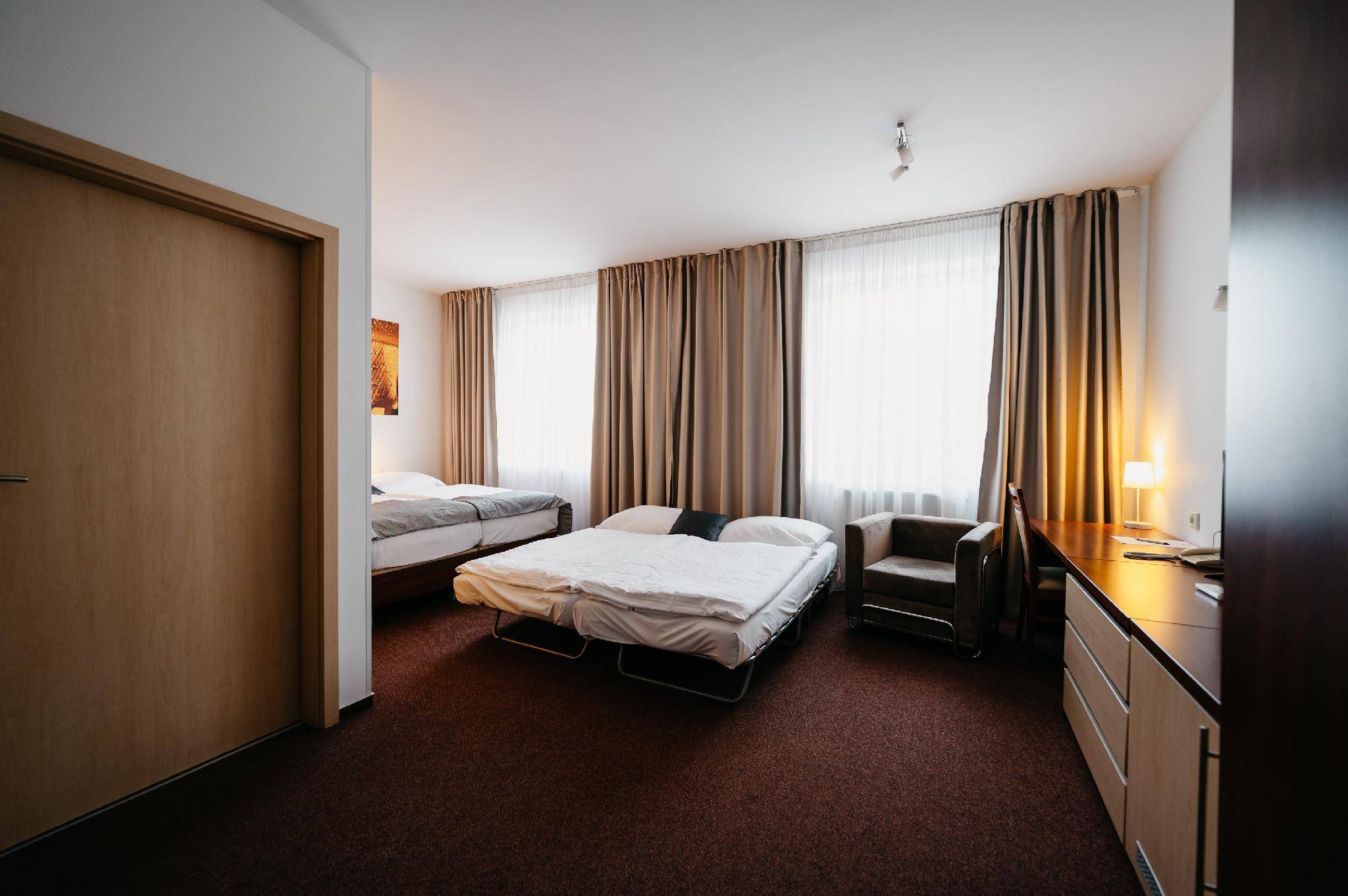 Hotel Color 2