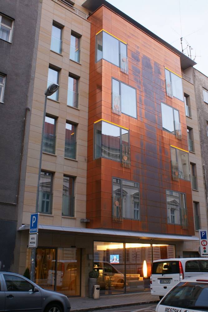 Hotel Avance 1