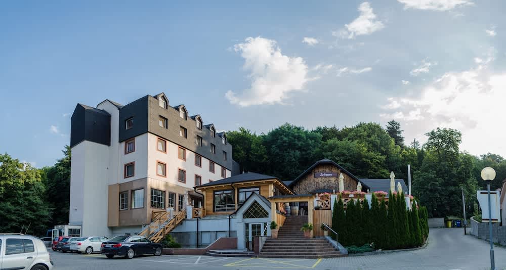Hotel West 1