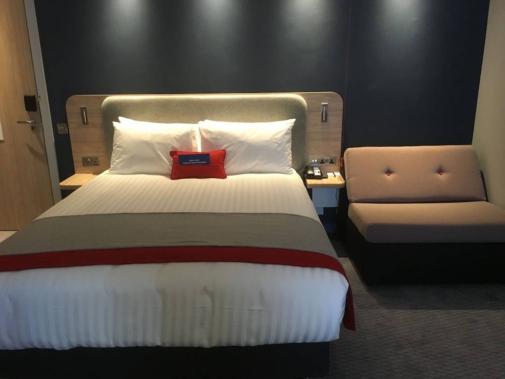 Holiday Inn Express ST. ALBANS - M25, JCT.22 by IHG 1