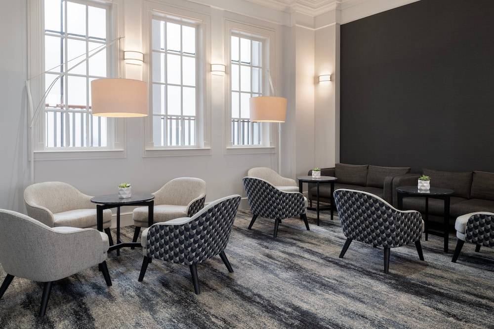 Delta Hotels by Marriott Heathrow Windsor 2