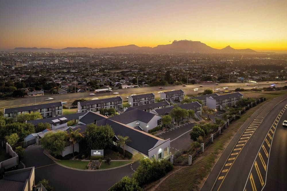 Protea Hotel by Marriott Cape Town Tyger Valley 1