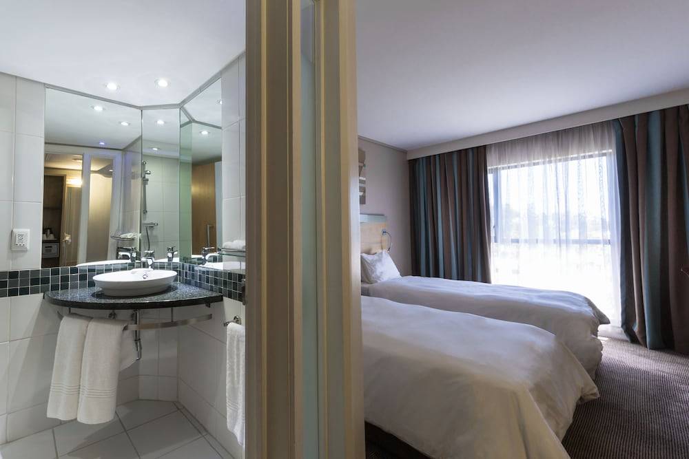 Holiday Inn Express SANDTON - WOODMEAD by IHG 2