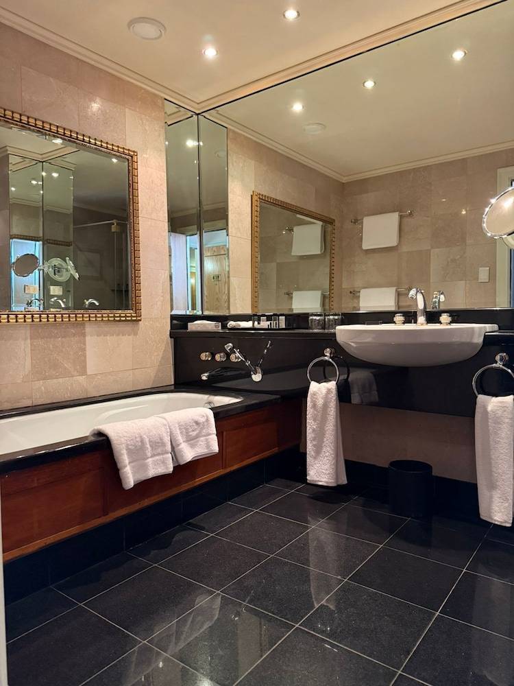 Royal Majestic Hotel 1