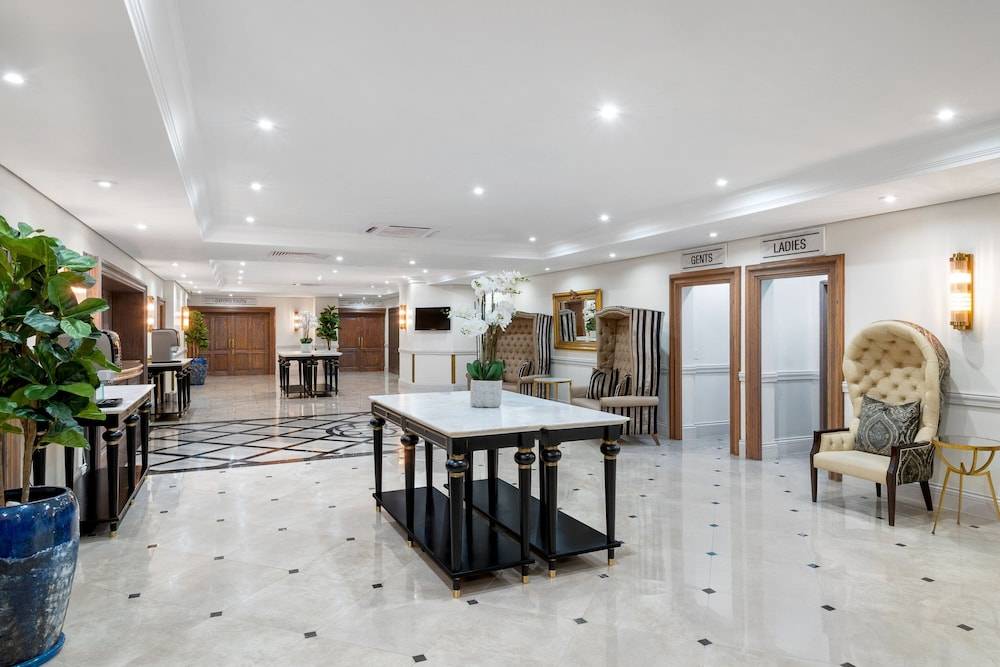 Protea Hotel by Marriott Johannesburg Balalaika Sandton 2