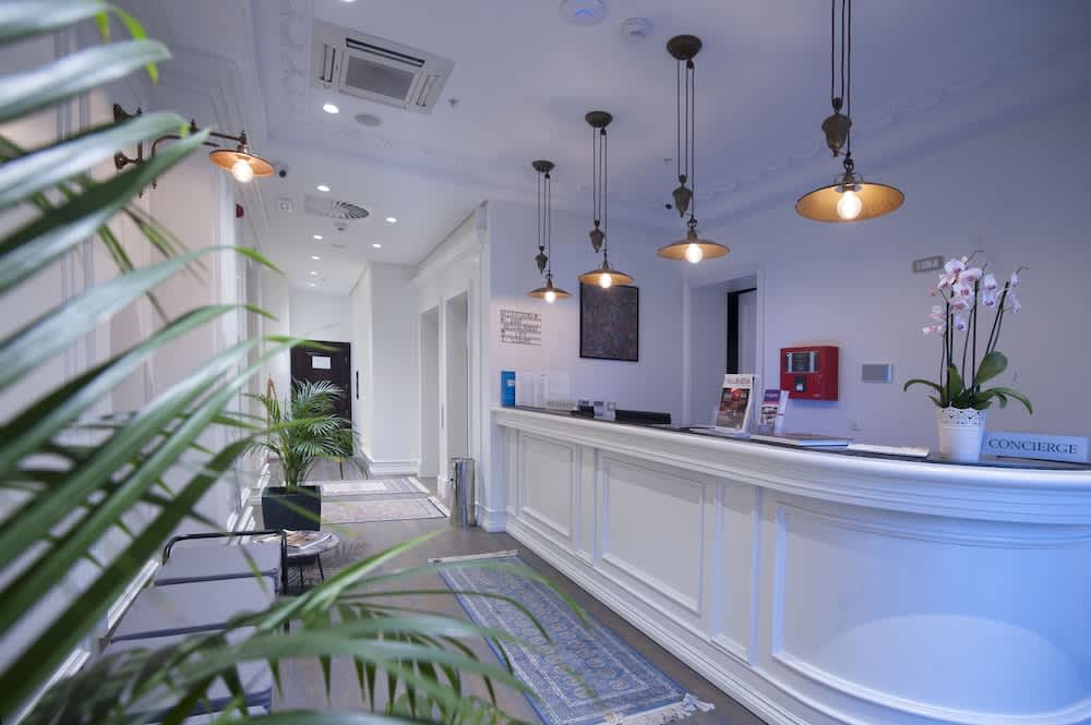 Hotel Majestic 2