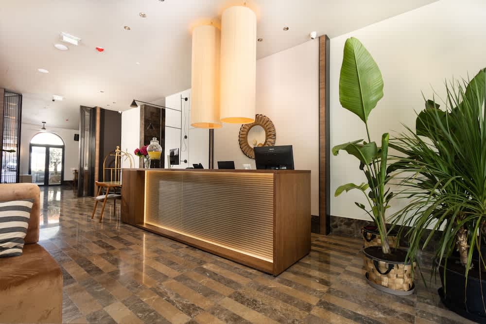 Infinity Hotel & More 2
