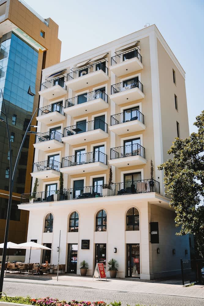 Kondo Hotel Allure 1