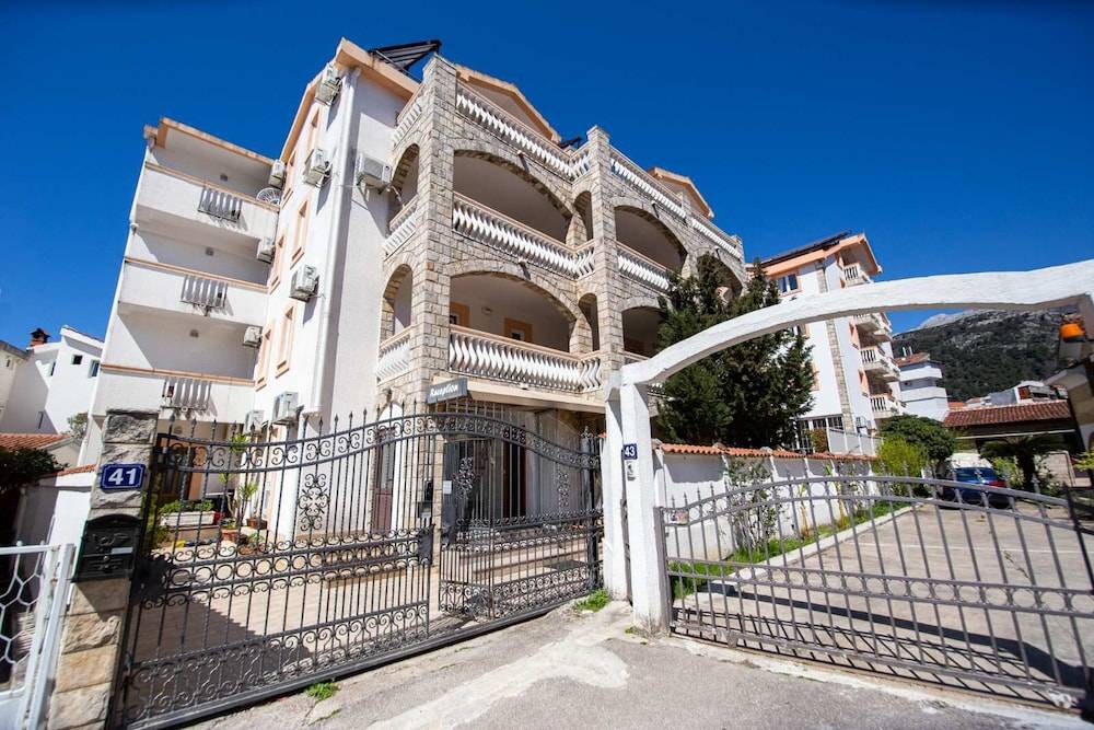 Villa Ipera 1