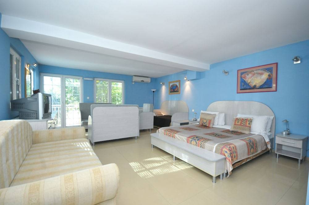 Hotel Oaza 1