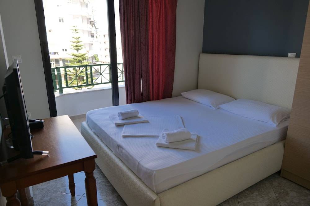 Privé City Hotel 2