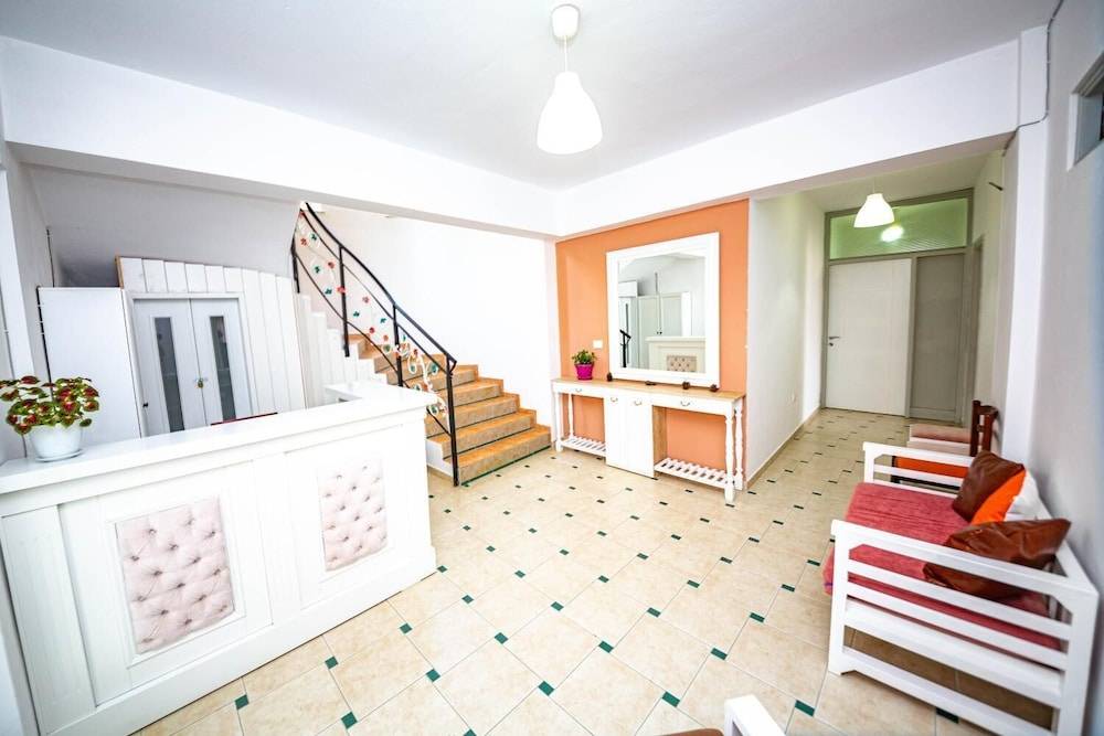 Ideal ApartHotel Saranda 2