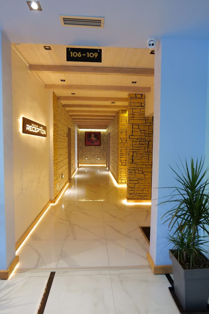 Oceanic Overview Suites 2