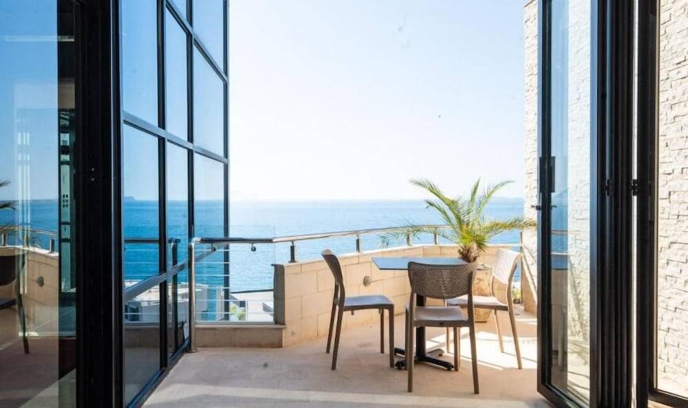 Hotel Lusini 1