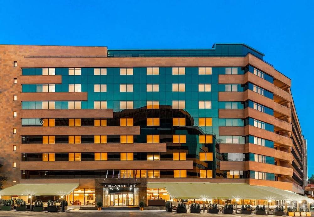Yerevan Place Hotel 1