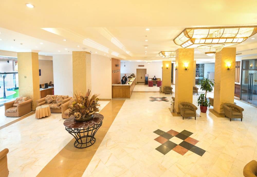 Ani Plaza Hotel 2