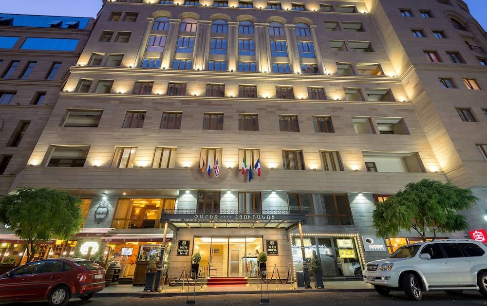 Paris Hotel Yerevan 1