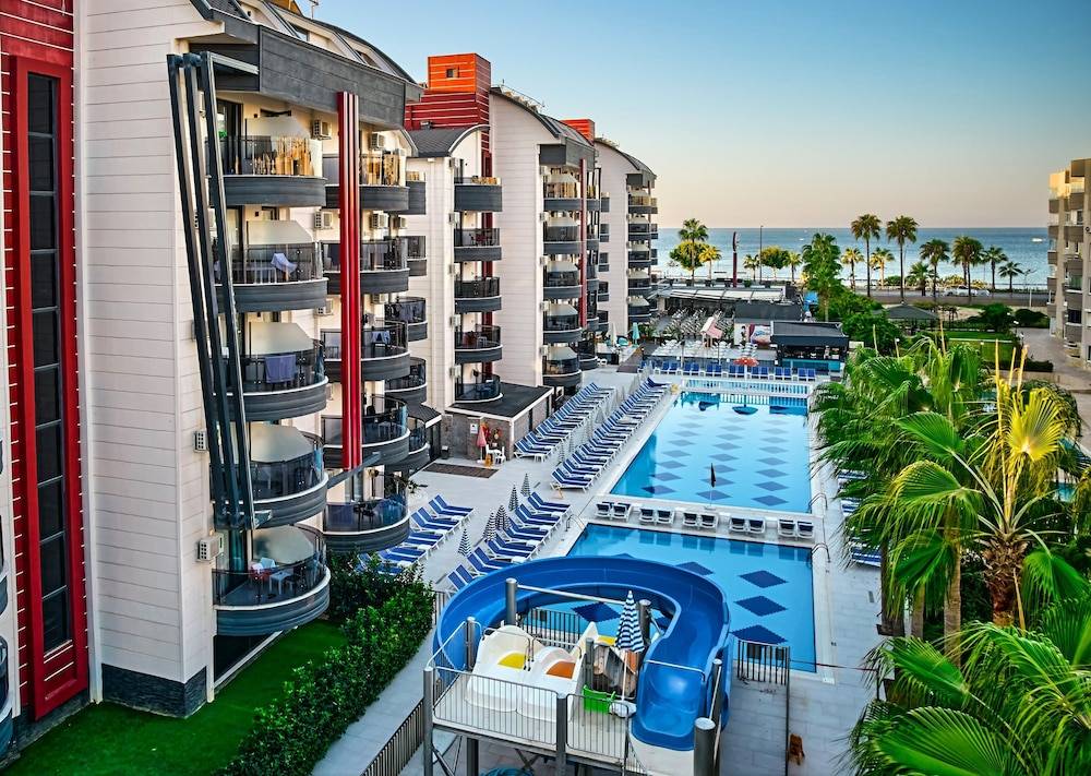 Grand Uysal Beach & Spa Hotel 1
