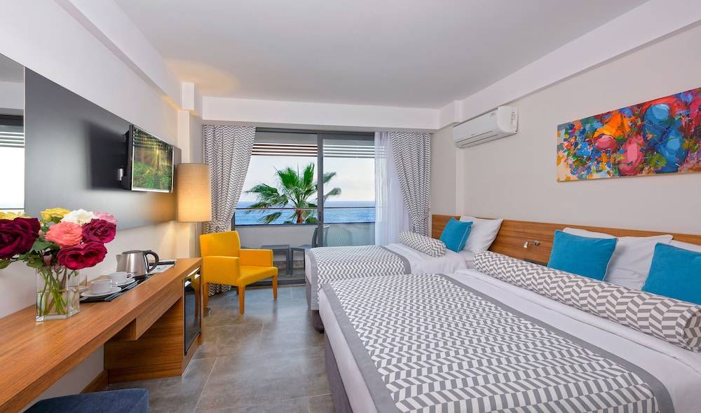 Floria Beach Hotel 1