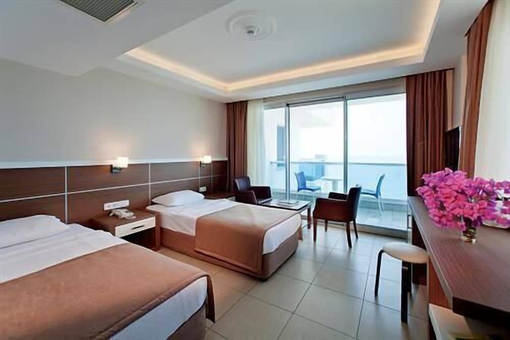 Venessa Beach Hotel 1
