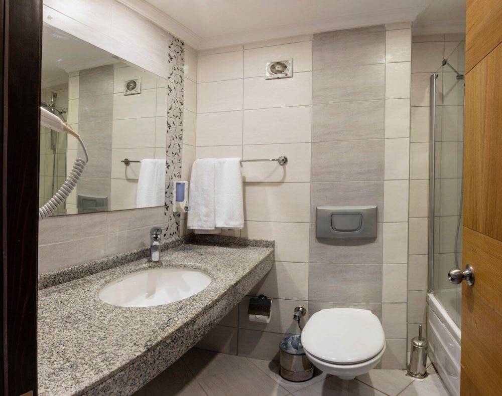 Kandelor Hotel 1