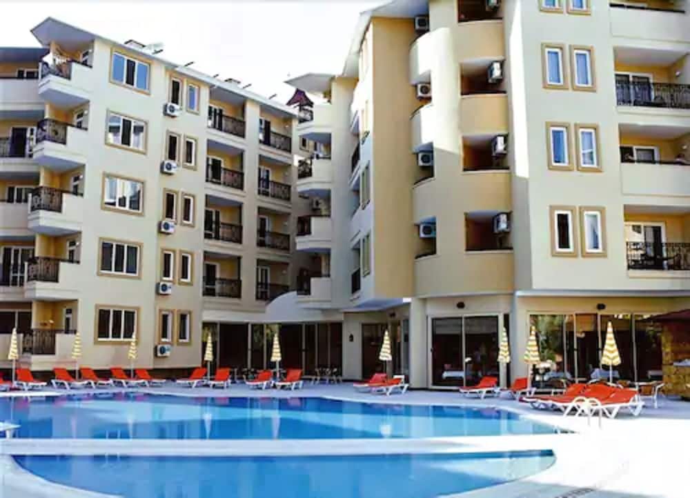 Kleopatra Royal Palm Hotel 1