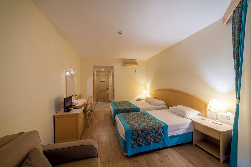 Aska Just In Beach – All Inclusive 2