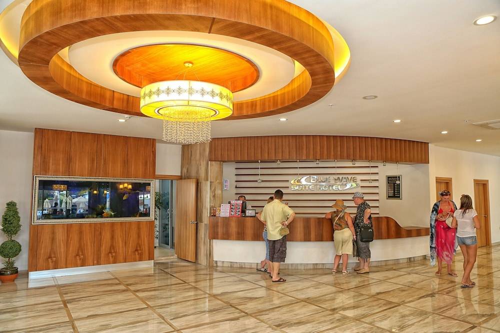 Blue Wave Suite Hotel 1