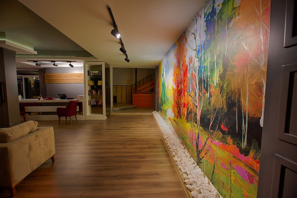 HMA Hotel & Suites 2