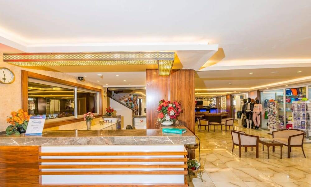 Lavinia Apart & Hotel 2
