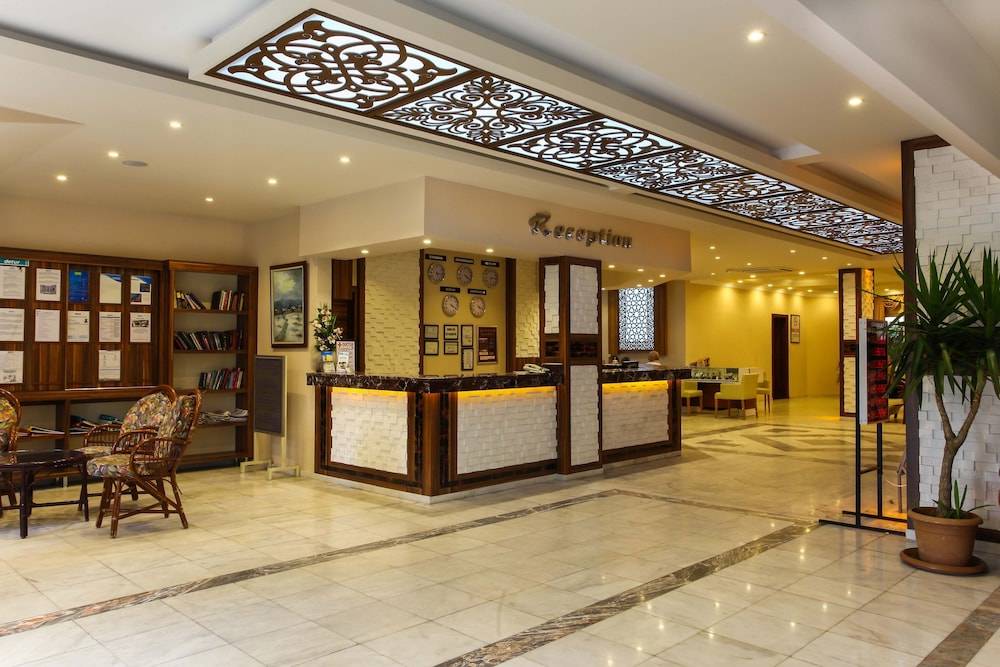 Kleopatra Beach Hotel 2