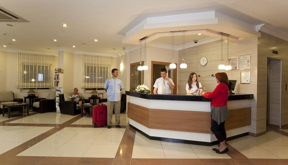 Remi Hotel 2