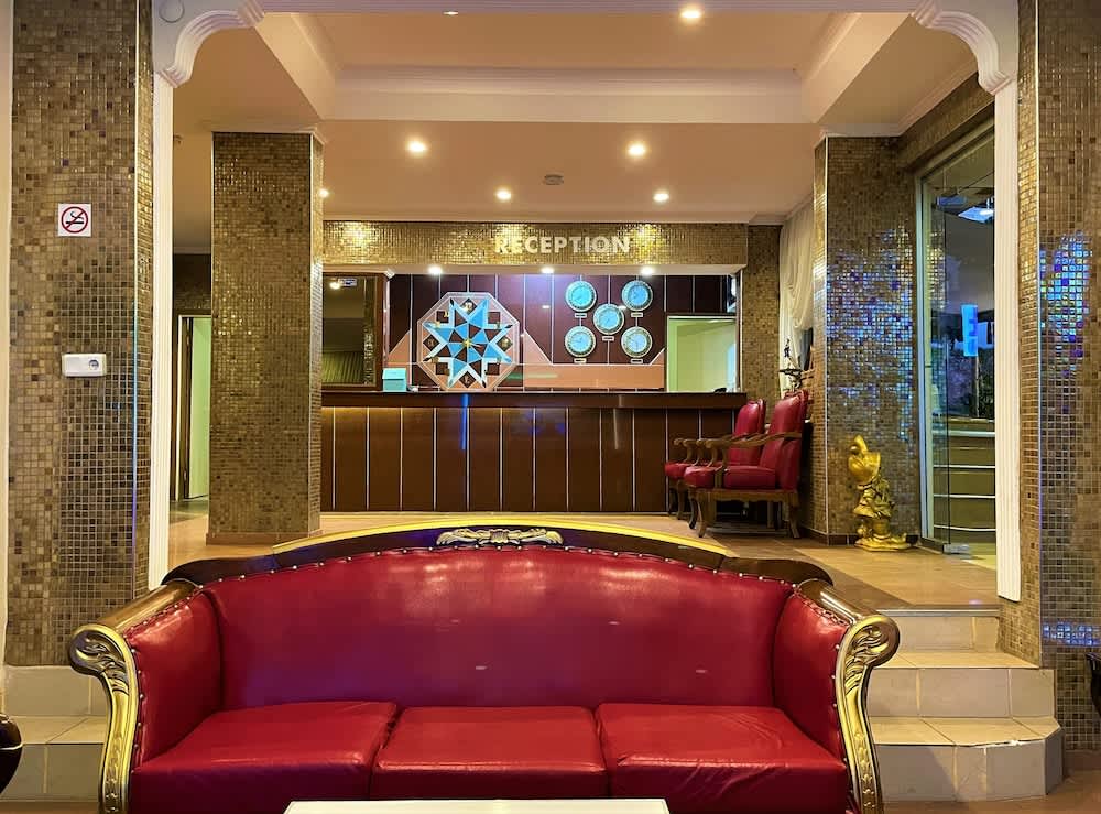 Select Apart Hotel 2